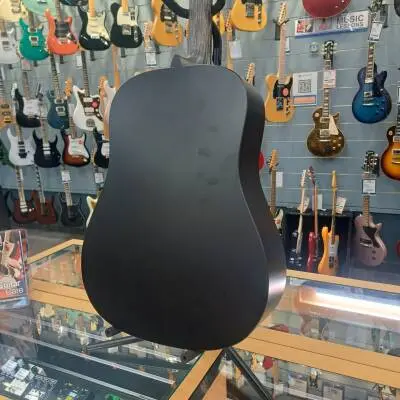 Martin Guitars - DX JOHNNY CASH 2